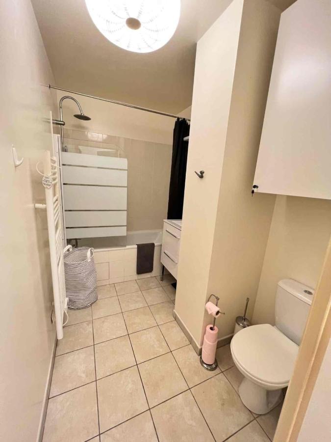 Very Quiet Apartment With Balcony Сен-Дени Экстерьер фото